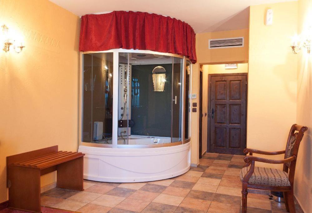 Kaloyanova Fortress Hotel Arbanasi Bilik gambar